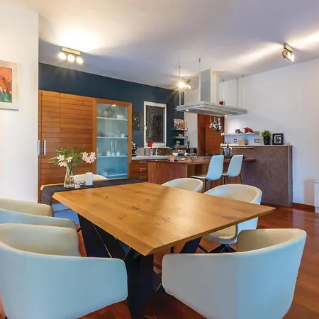Holiday home 3 Bedroom Gorgeous In