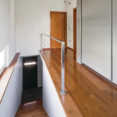 Holiday home 3 Bedroom Gorgeous In Podstrana