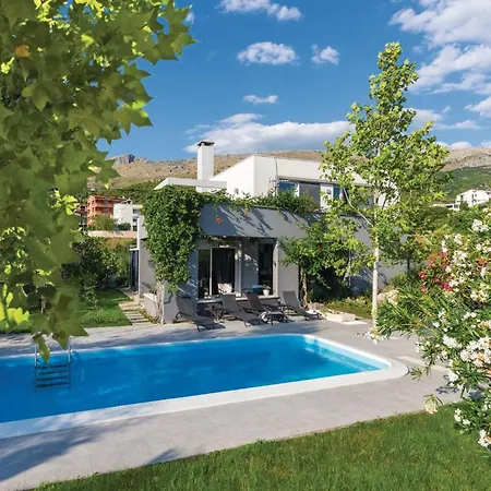 3 Bedroom Gorgeous In * Podstrana
